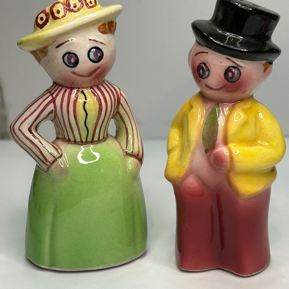 Vintage Victorian Couple Salt and Pepper Shakers Set Made in Japan Kitsch Retro